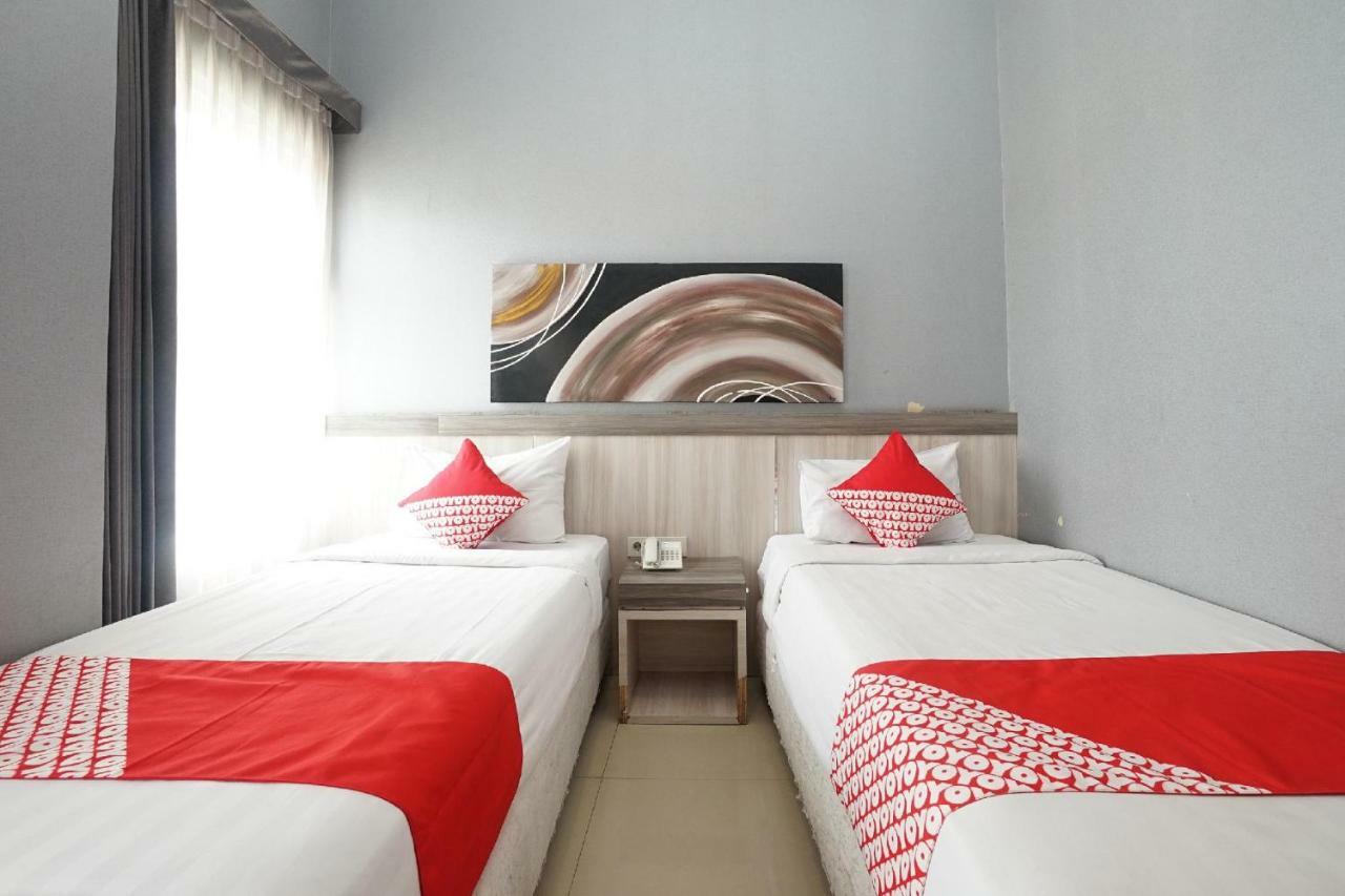 Oyo 289 Hotel Dalwa Syariah Pasuruan Kültér fotó