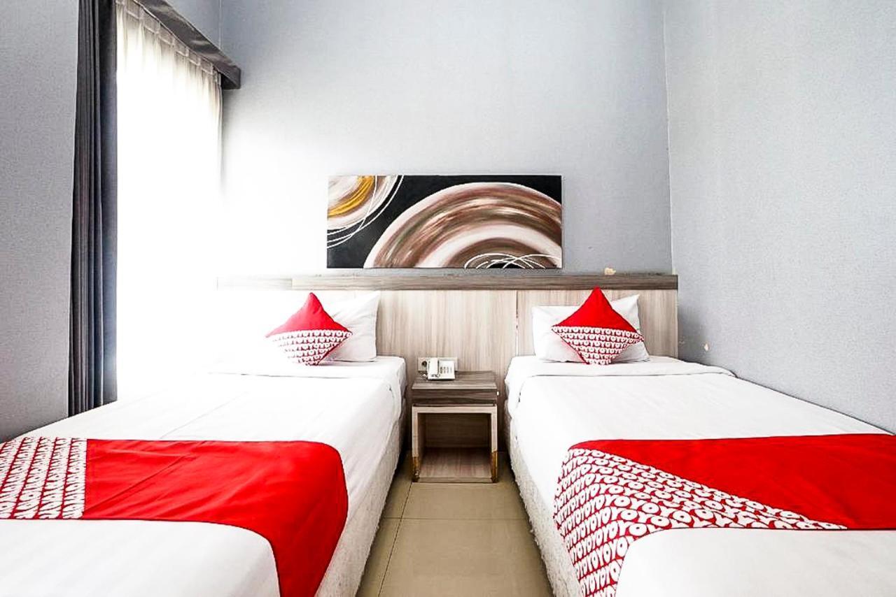 Oyo 289 Hotel Dalwa Syariah Pasuruan Kültér fotó