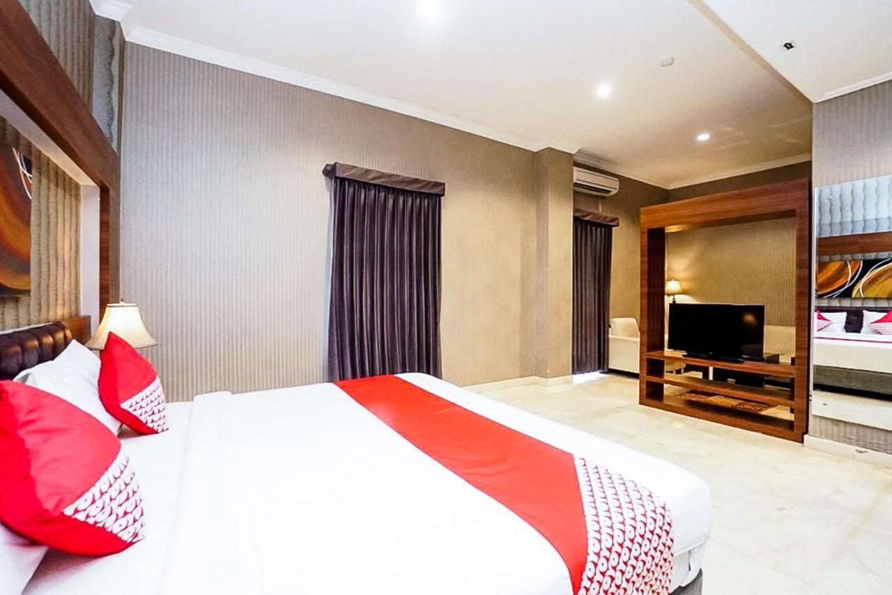 Oyo 289 Hotel Dalwa Syariah Pasuruan Kültér fotó