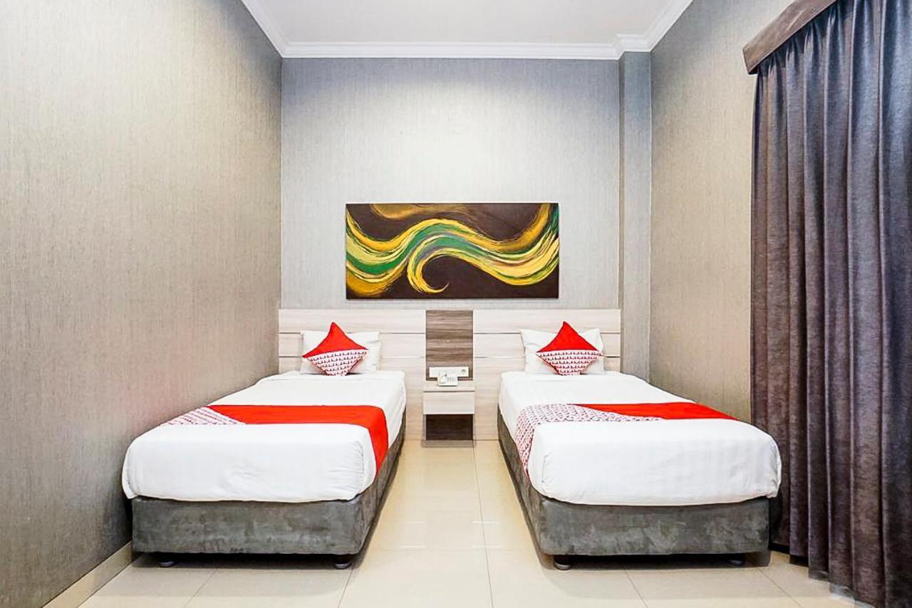 Oyo 289 Hotel Dalwa Syariah Pasuruan Kültér fotó