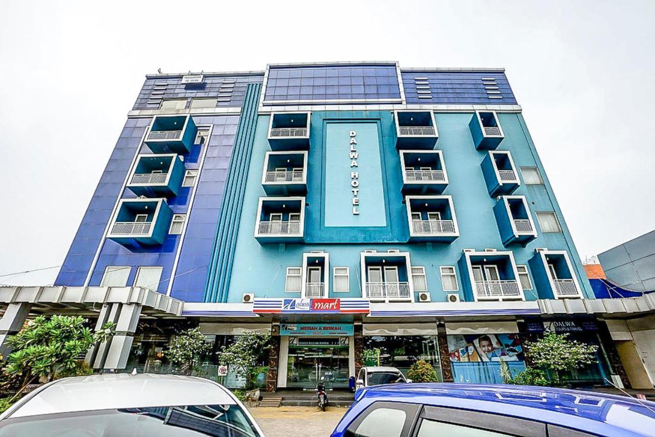 Oyo 289 Hotel Dalwa Syariah Pasuruan Kültér fotó